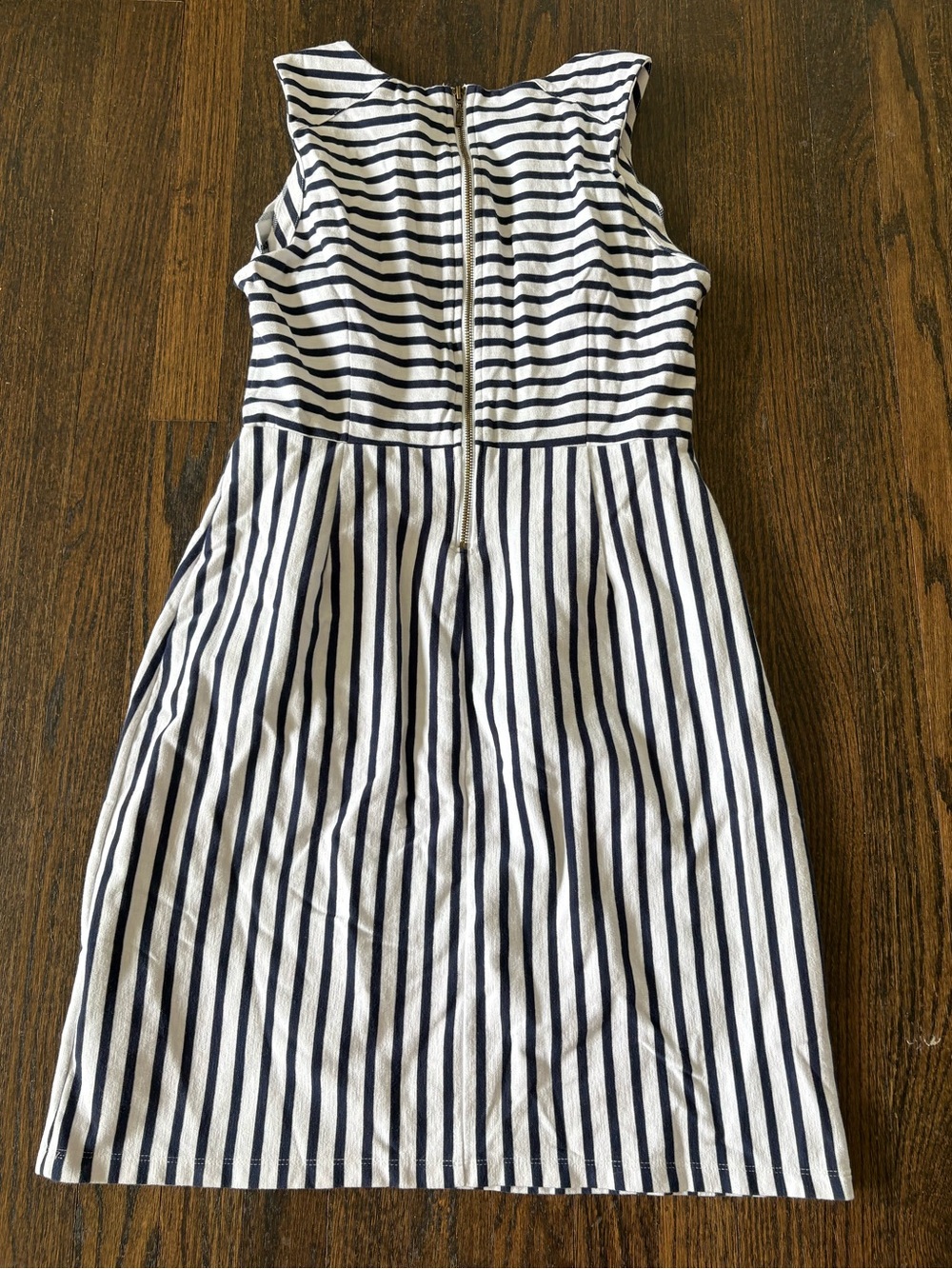 Old Navy Navy and White Striped Sleeveless Dress - Picture 4 of 4